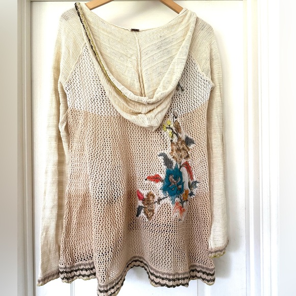 FREE PEOPLE Embroidered Menagerie Embroidered Crochet Hooded Sweater - Large - Picture 5 of 7